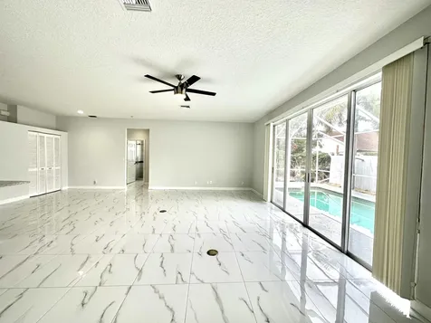 1219 Baycourt Isle(s) Greenacres FL 33413