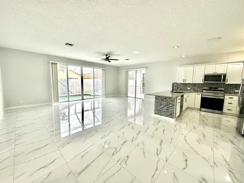 1219 Baycourt Isle(s) Greenacres FL 33413