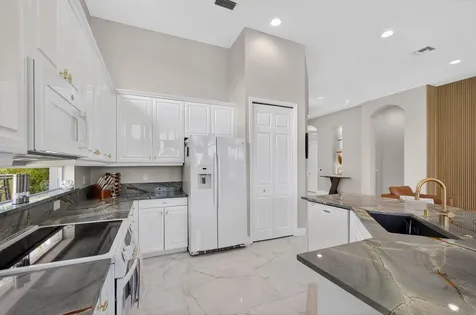 6778 Oakmont Way West Palm Beach FL 33412