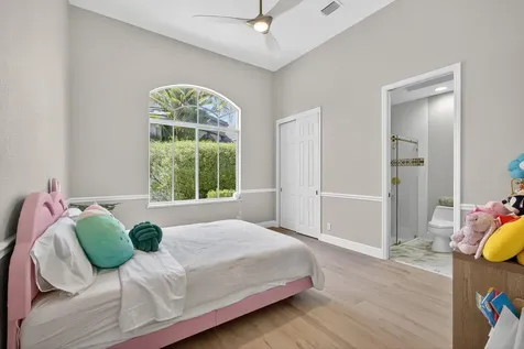 6778 Oakmont Way West Palm Beach FL 33412