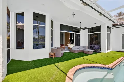 6778 Oakmont Way West Palm Beach FL 33412