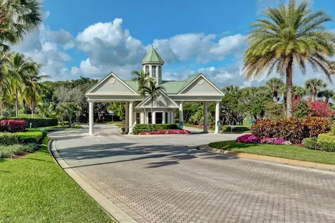 6778 Oakmont Way West Palm Beach FL 33412