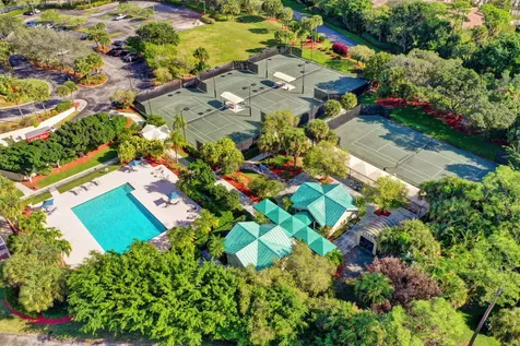6778 Oakmont Way West Palm Beach FL 33412