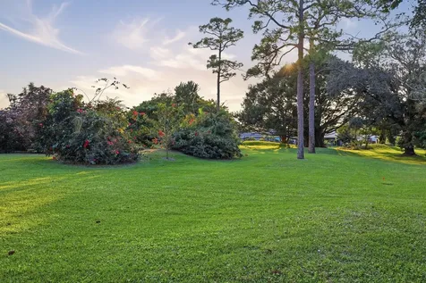 6403 Eastpointe Pines Street Palm Beach Gardens FL 33418