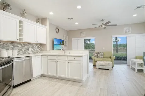 8320 Mulligan Circle Port Saint Lucie FL 34986