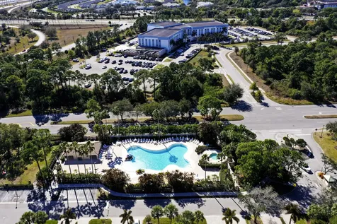 8320 Mulligan Circle Port Saint Lucie FL 34986