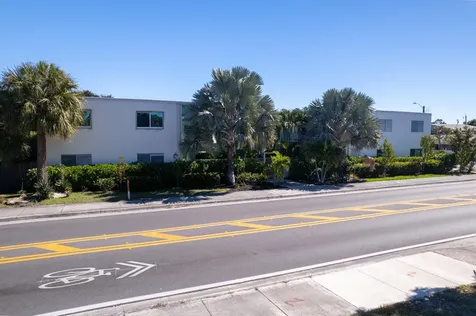 702 N Federal Highway Lake Worth Beach FL 33460