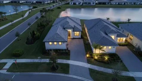 8431 Sw Cantante Way Port Saint Lucie FL 34987