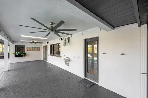 1157 Sw Mirror Lake Cove Port Saint Lucie FL 34986