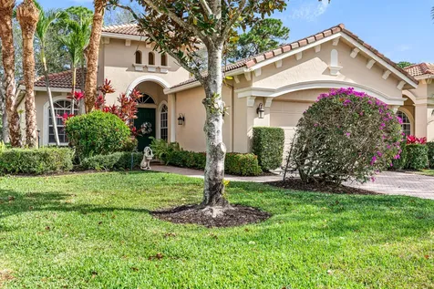 8848 Champions Way Port Saint Lucie FL 34986