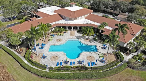 8848 Champions Way Port Saint Lucie FL 34986