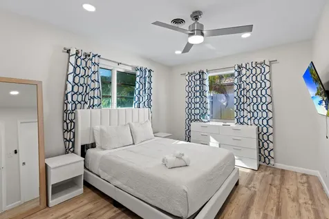 1761 NE 55th Street Fort Lauderdale FL 33334