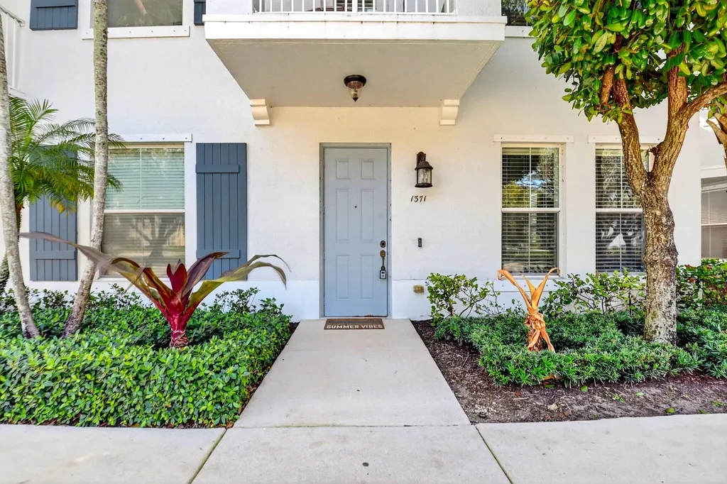 1371 Via De Pepii Boynton Beach FL 33426