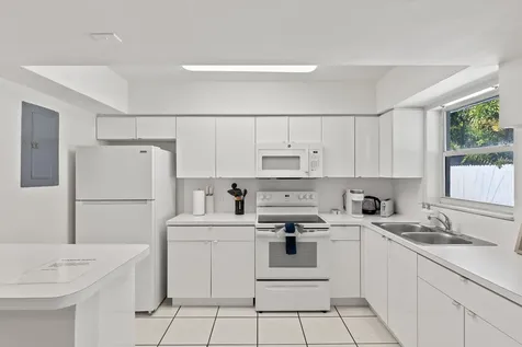 1761 NE 55th Street Fort Lauderdale FL 33334