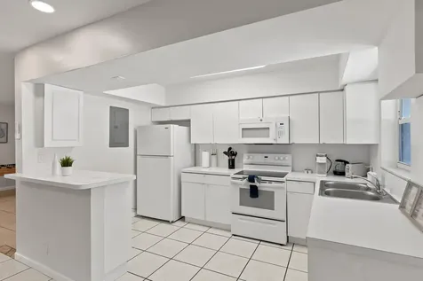 1761 NE 55th Street Fort Lauderdale FL 33334