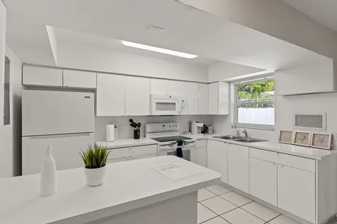 1761 NE 55th Street Fort Lauderdale FL 33334