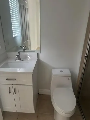 2502 N Dixie Highway Lake Worth FL 33460