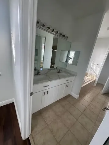 2502 N Dixie Highway Lake Worth FL 33460