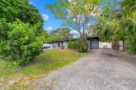 2869 Sw 13th Court Fort Lauderdale FL 33312