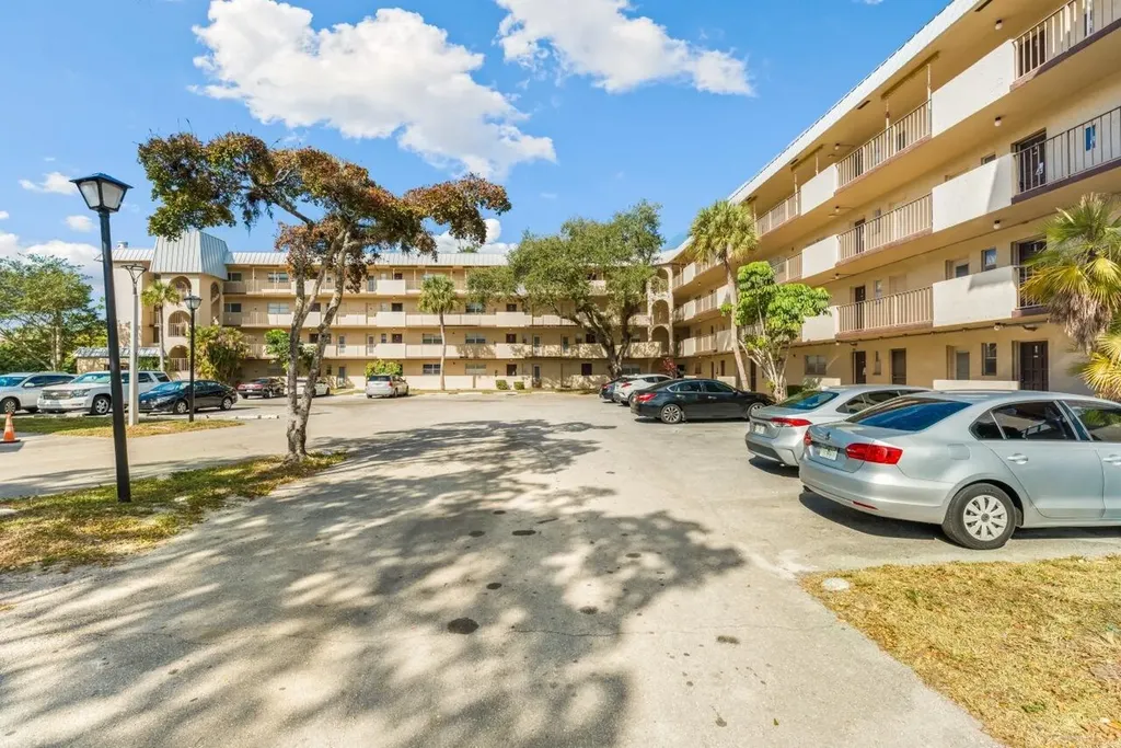 6301 N Falls Circle Drive Lauderhill FL 33319