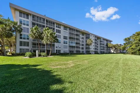 2851 S Palm Aire Drive Pompano Beach FL 33069
