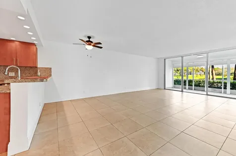 2851 S Palm Aire Drive Pompano Beach FL 33069