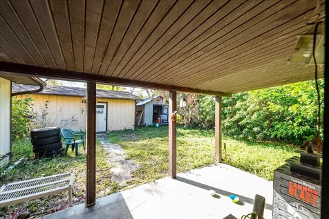 2935 Middle Road Fort Pierce FL 34981