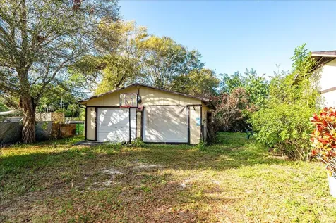 2935 Middle Road Fort Pierce FL 34981