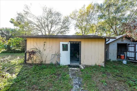 2935 Middle Road Fort Pierce FL 34981