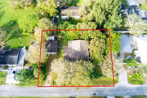 2935 Middle Road Fort Pierce FL 34981
