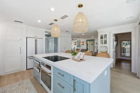 61 Pinehill Trail Tequesta FL 33469