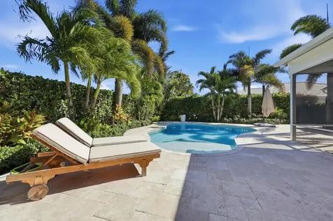 61 Pinehill Trail Tequesta FL 33469