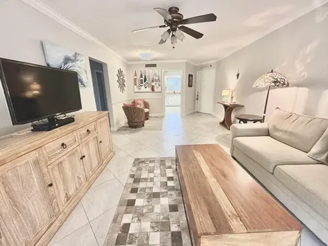 6 Garden Street Tequesta FL 33469
