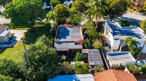 6704 Garden Avenue West Palm Beach FL 33405