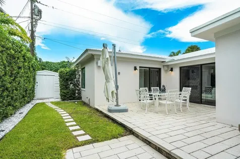 1117 Lake Drive Delray Beach FL 33444