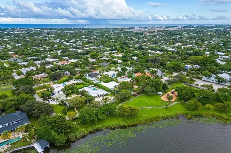 1117 Lake Drive Delray Beach FL 33444
