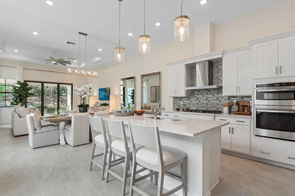 520 Se Fascino Circle Port Saint Lucie FL 34984