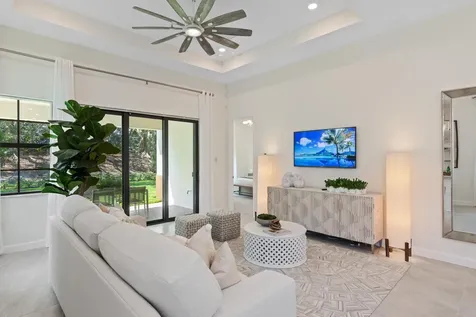 520 Se Fascino Circle Port Saint Lucie FL 34984