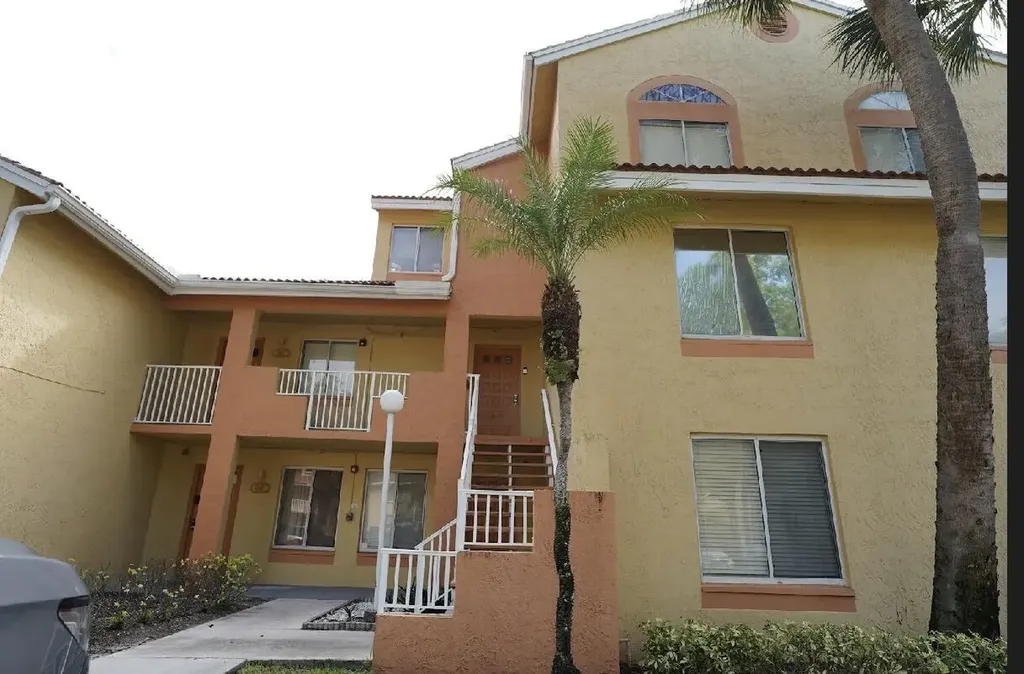 1015 Coral Club Drive Coral Springs FL 33071