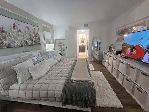 312 Pine Ridge Circle Greenacres FL 33463