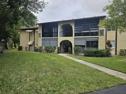 312 Pine Ridge Circle Greenacres FL 33463