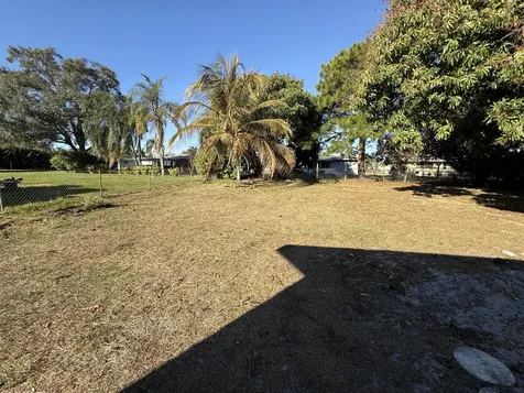 738 Sw Ravenswood Lane Port Saint Lucie FL 34983