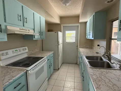 738 Sw Ravenswood Lane Port Saint Lucie FL 34983