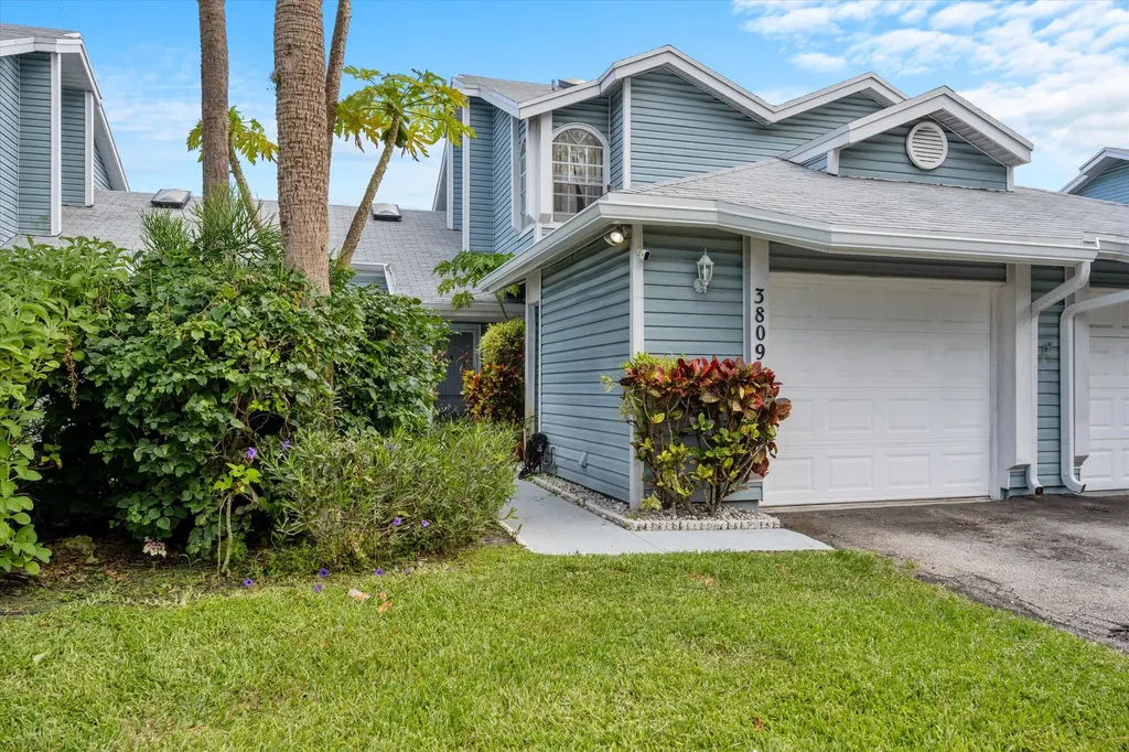 3809 Island Club Circle Lake Worth FL 33462