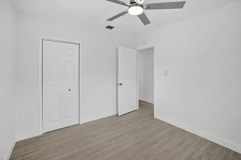 631 N 70th Avenue Hollywood FL 33024