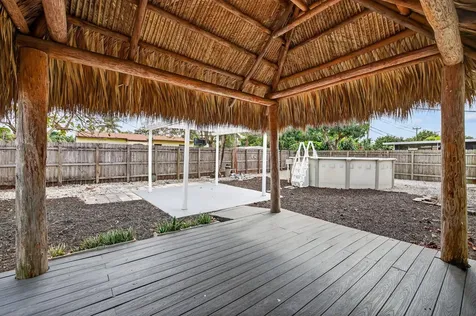631 N 70th Avenue Hollywood FL 33024