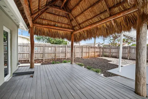 631 N 70th Avenue Hollywood FL 33024