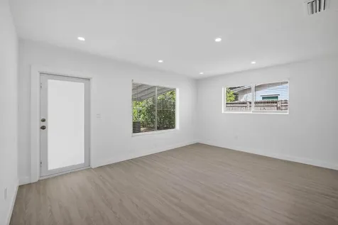 631 N 70th Avenue Hollywood FL 33024