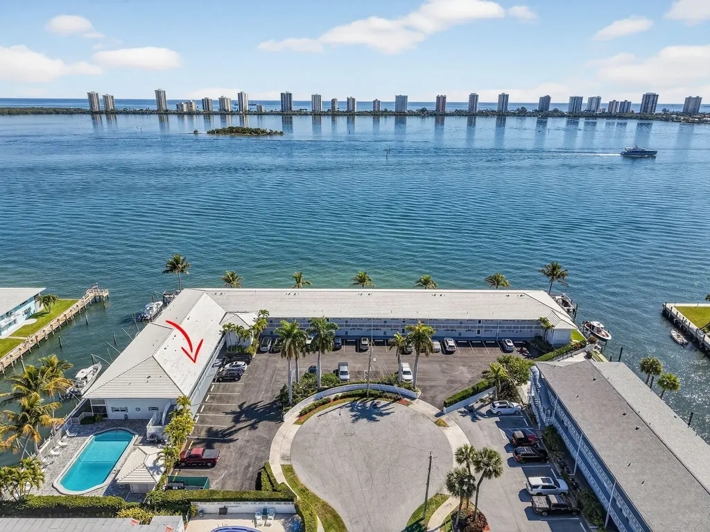 100 Lehane Terrace North Palm Beach FL 33408