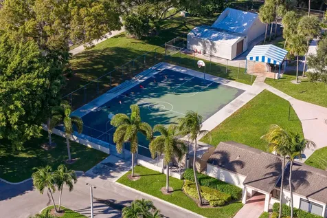 4772 Nw 22nd Street Coconut Creek FL 33063